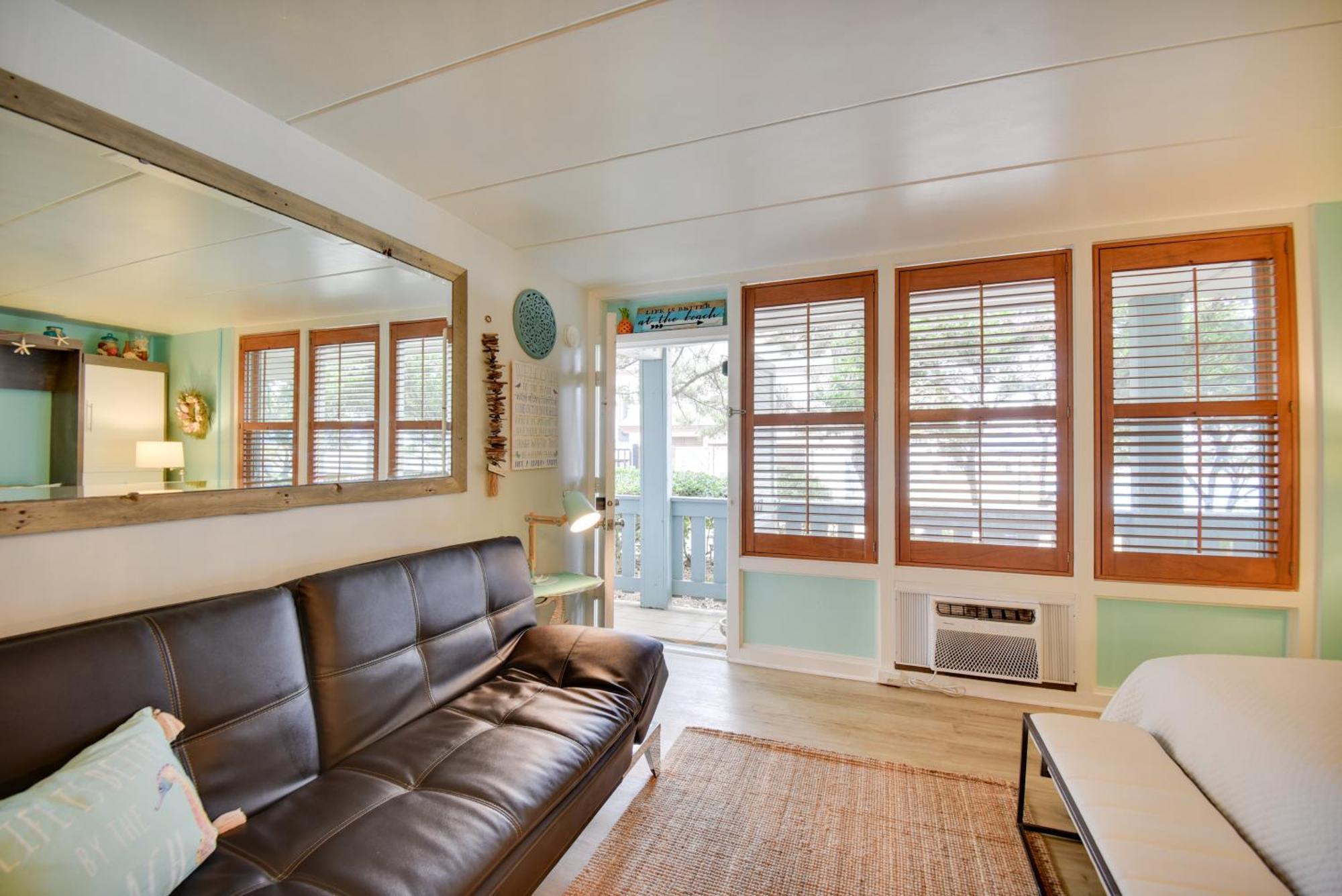 Chic Virginia Beach Retreat - Pool, Steps To Beach 외부 사진